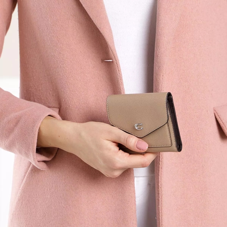 Wyn Small Wallet - Coach - Pink - Leather