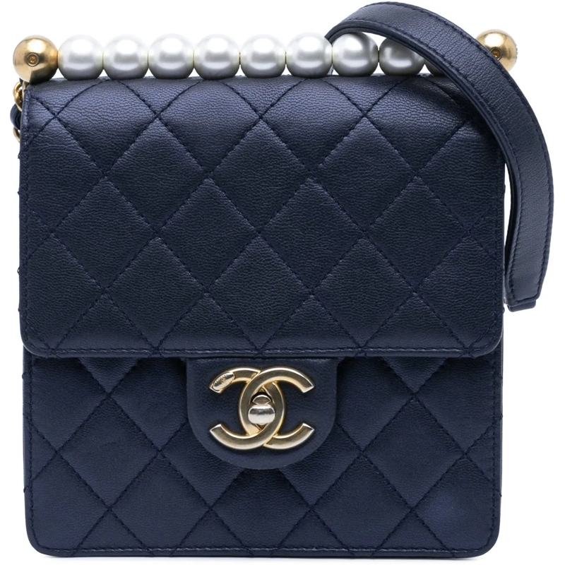 Chanel Schultertasche Small Lambskin Chic Pearls Flap blau