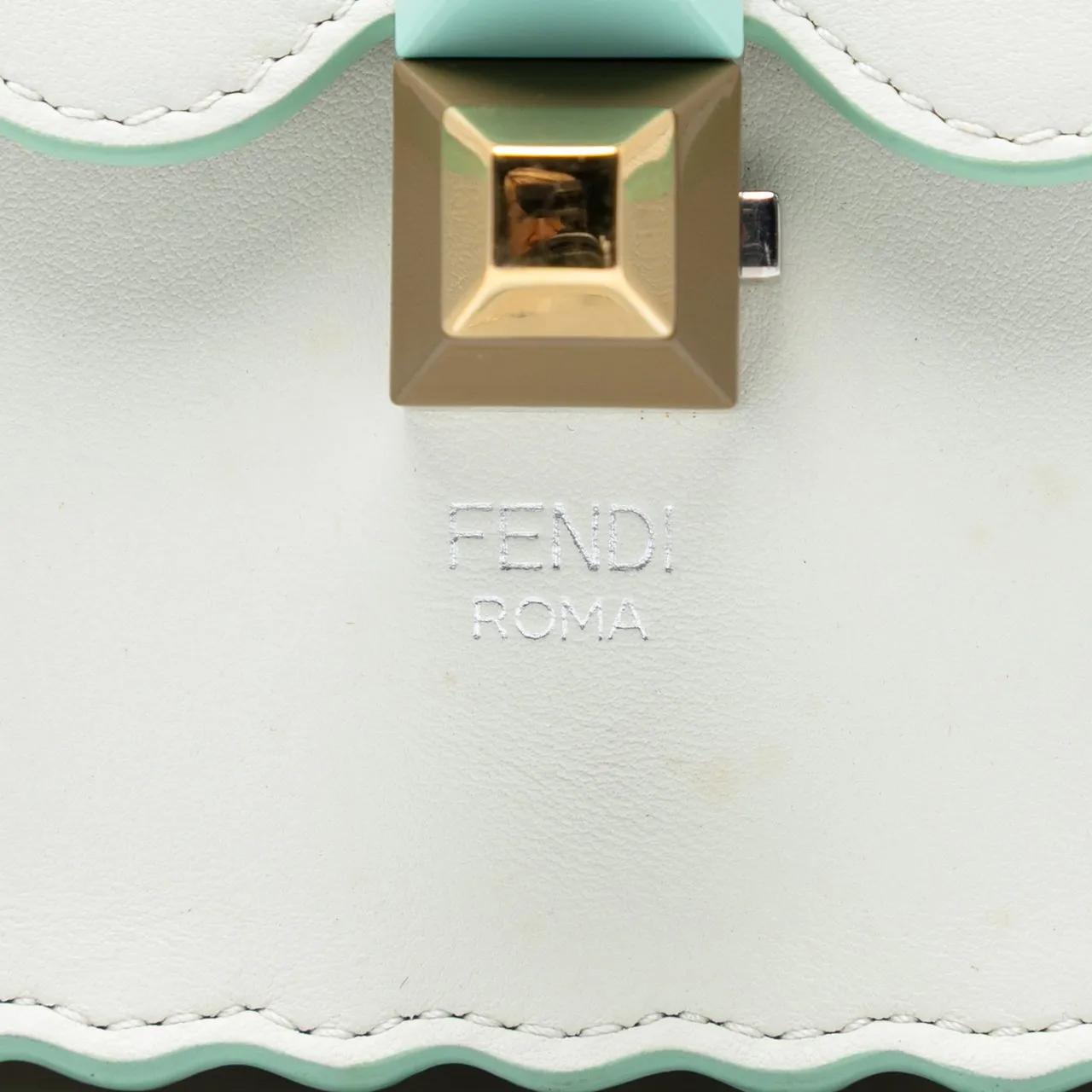 Thumbnail - Fendi Hobo Bags - Medium Scalloped Leather Studded Kan I Satchel - Gr. unisize - in Weiß - für Damen