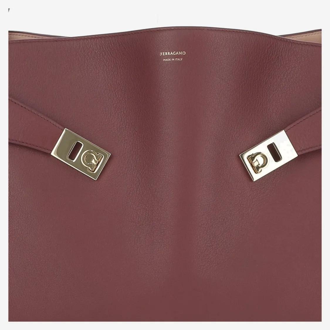 Salvatore Ferragamo Hobo bags Hug Soft Two-Tone Large Shoulder Bag in roze