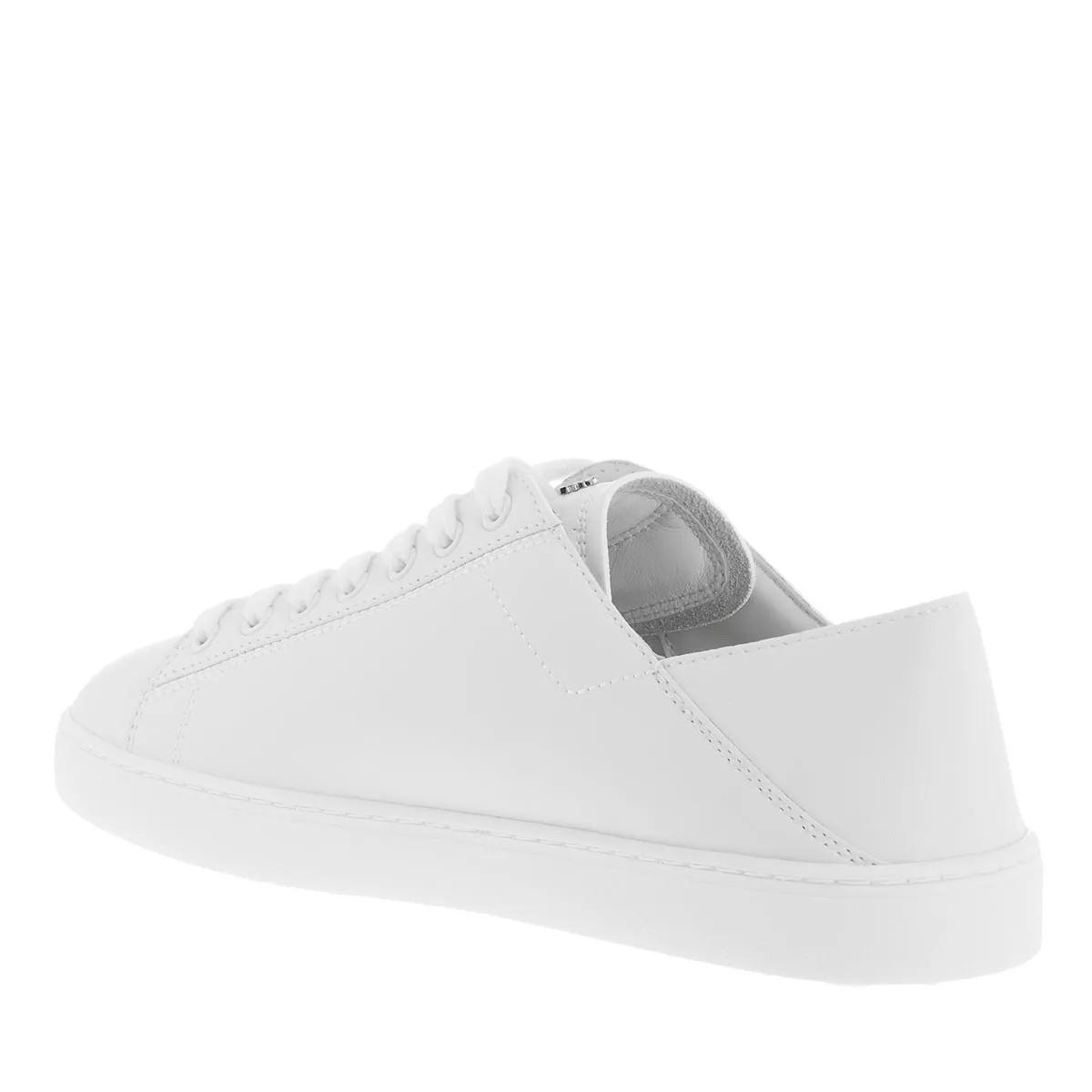 stuart weitzman livvy
