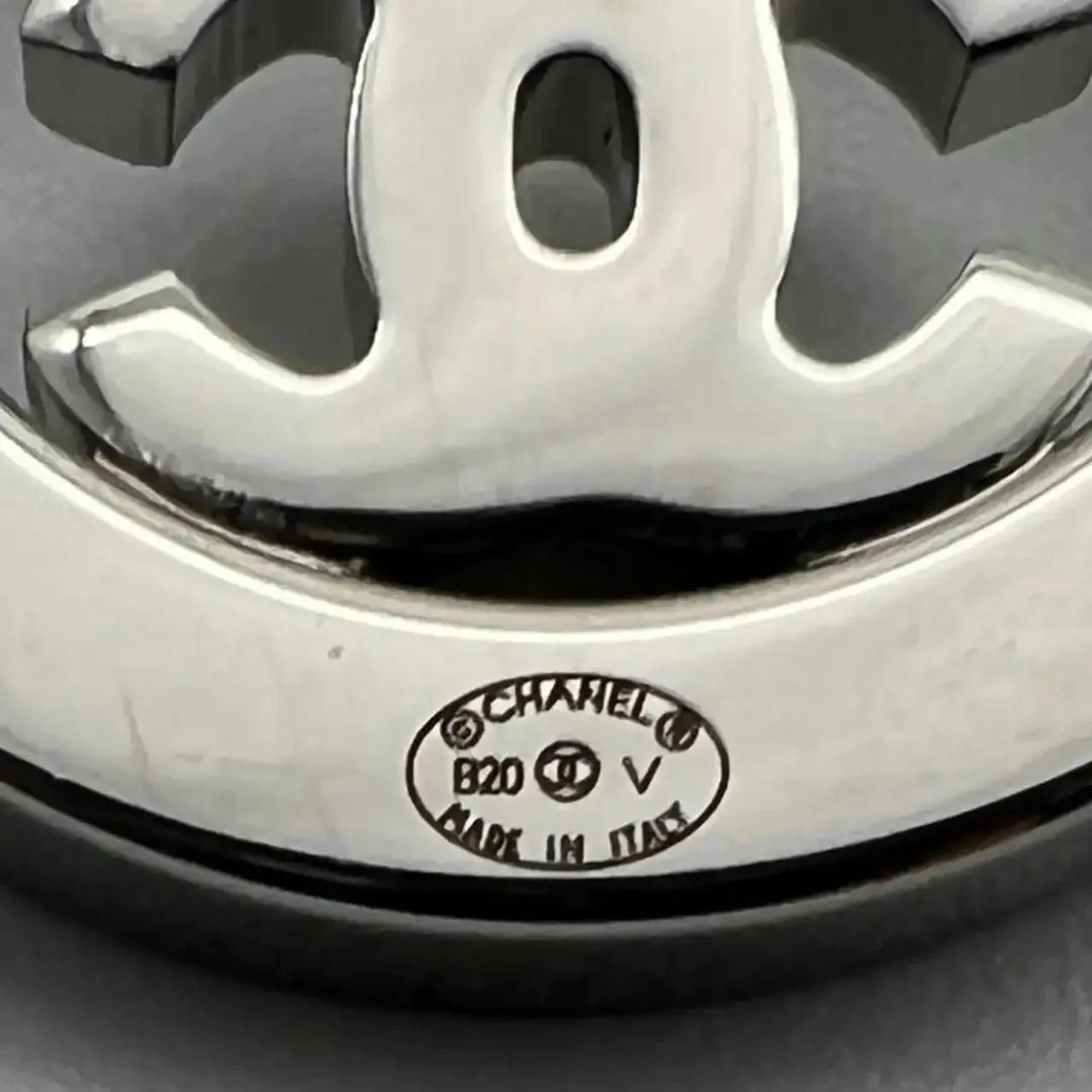 Thumbnail - Chanel Halskette - Chanel classic CC earrings silver - Gr. unisize - in Silber - für Damen