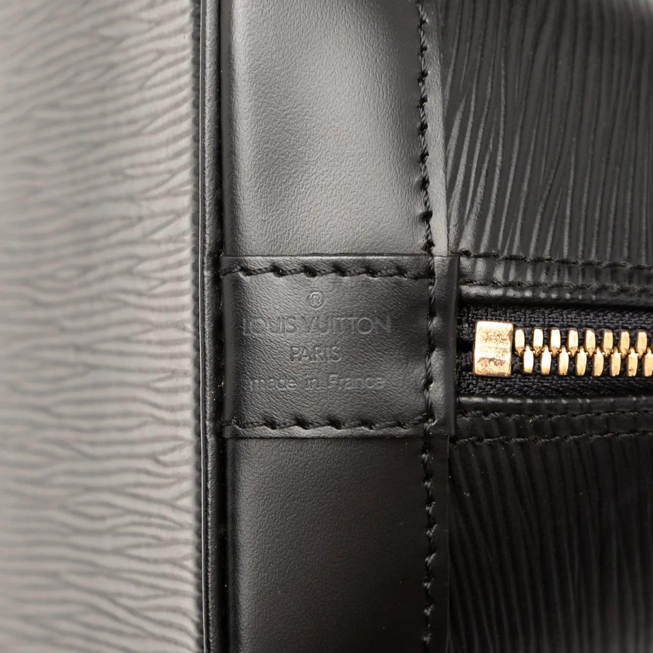 Thumbnail - Louis Vuitton Crossbody Bags - Epi Alma PM - Gr. unisize - in Schwarz - für Damen