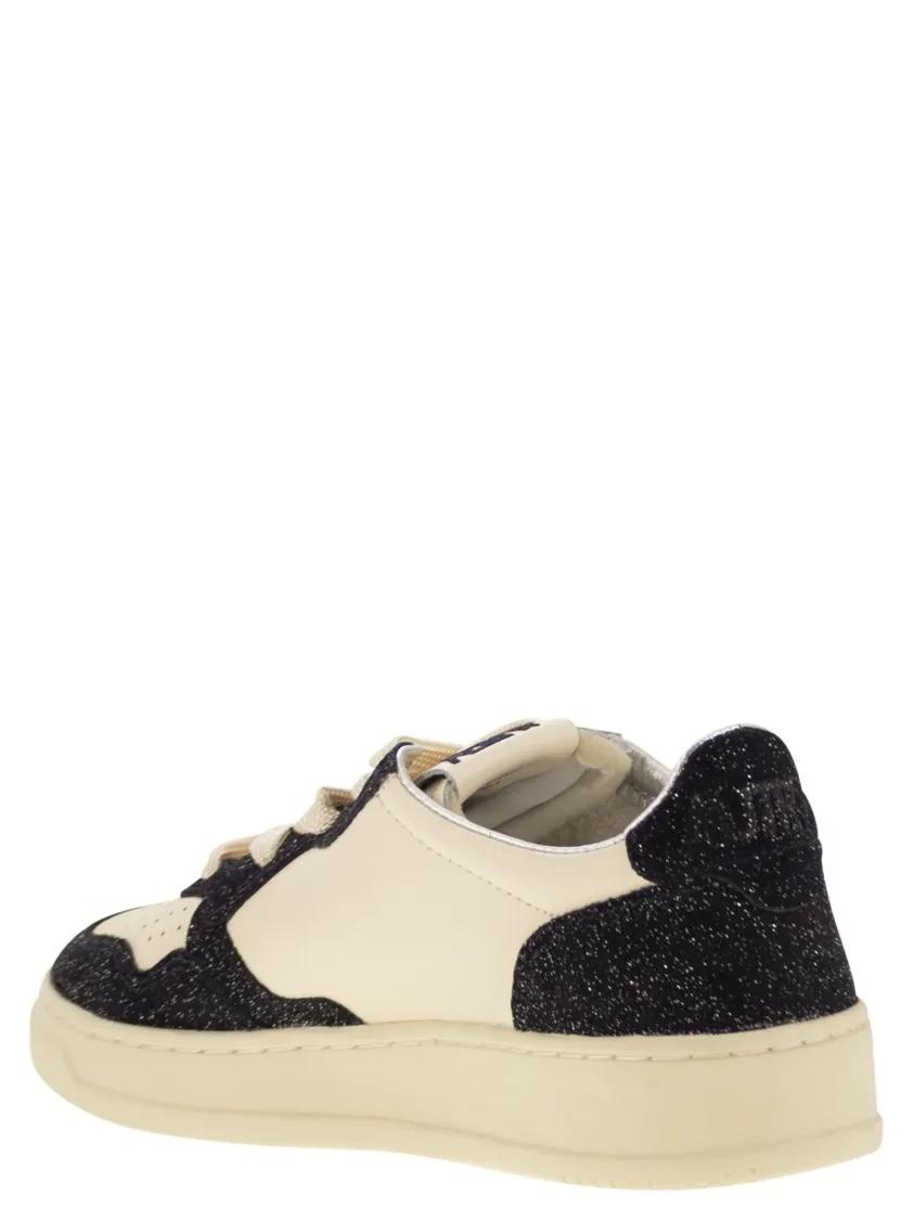 Thumbnail - Autry Low-Top Sneaker - Medalist Low - Sneakers With Two-Tone Glitter - Gr. 40 (EU) - in Schwarz - für Damen
