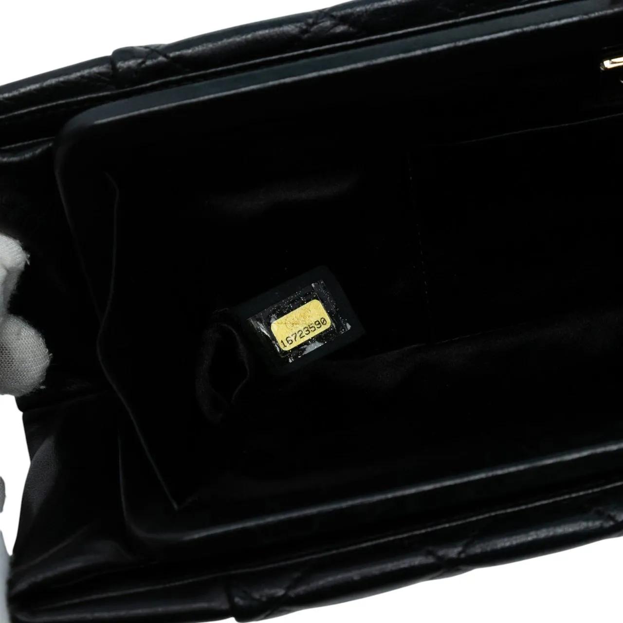 Thumbnail - Chanel Clutches - CC Quilted Lambskin Pleated Frame Clutch - Gr. unisize - in Schwarz - für Damen