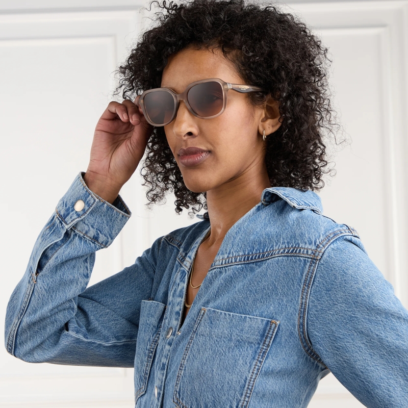 Coach Sonnenbrille 0HC8437U Black(Image 2)