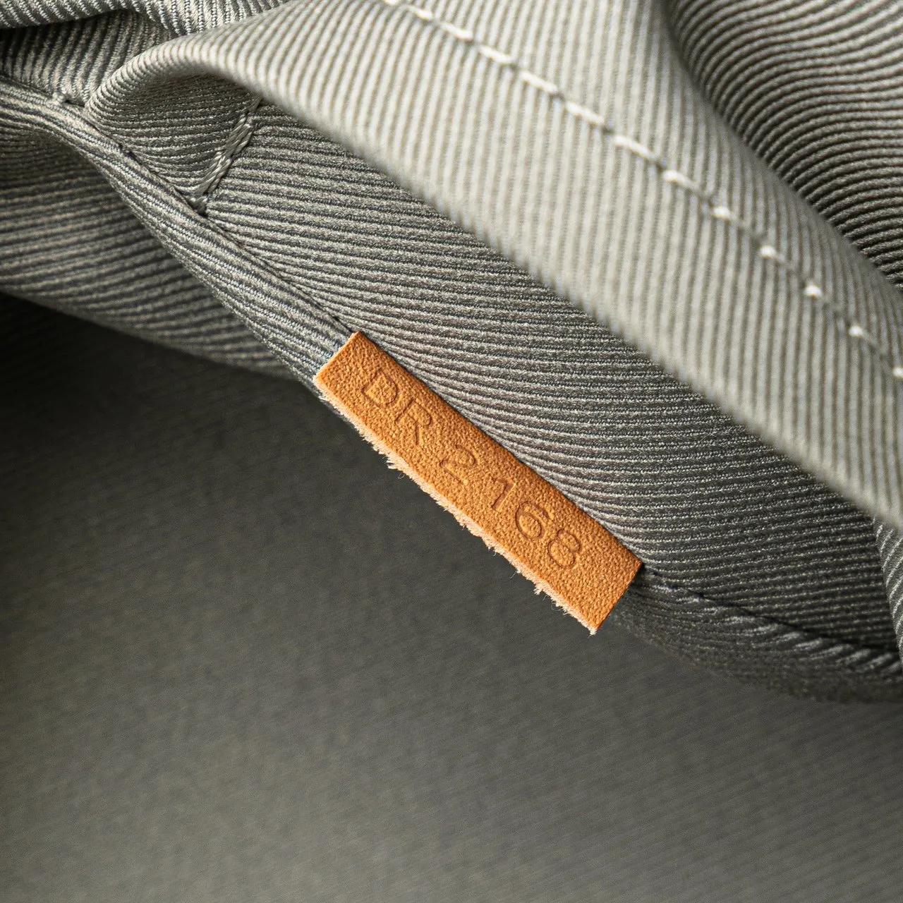 Thumbnail - Louis Vuitton Rucksäcke - Monogram Titanium Backpack PM - Gr. unisize - in Grau - für Damen
