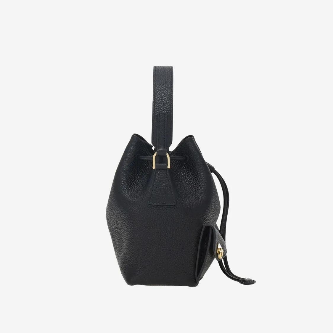 Salvatore Ferragamo Bucket bags Grained Leather Bucket Bag in zwart