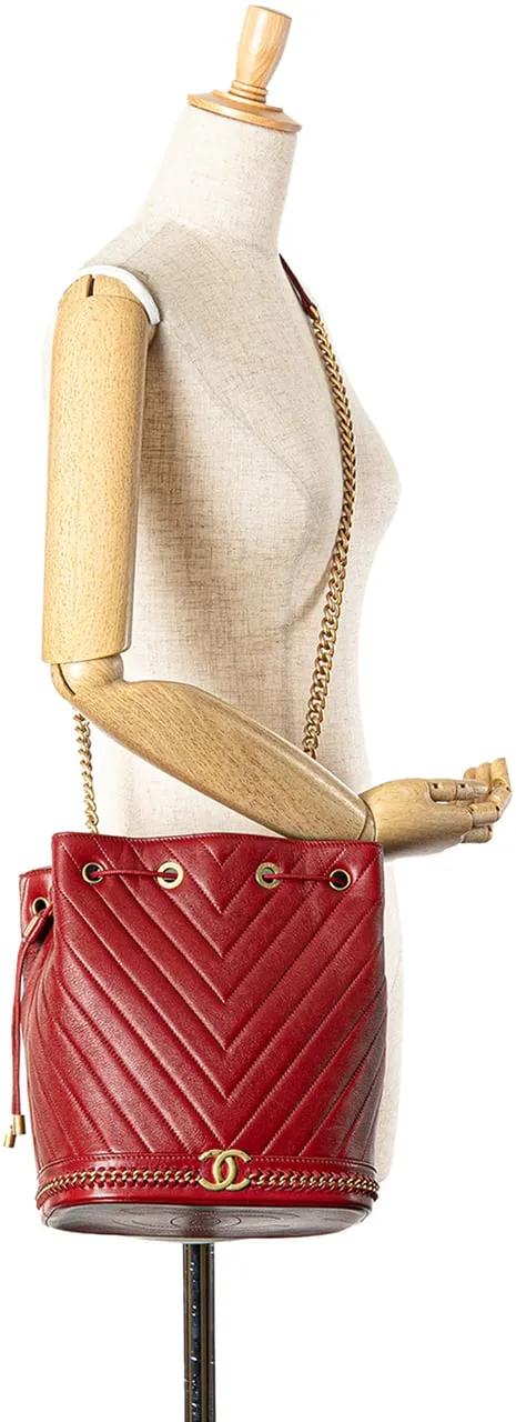 Thumbnail - Chanel Hobo Bags - Paris Cosmopolite Medium Chevron Lambskin Bucket B - Gr. unisize - in Rot - für Damen