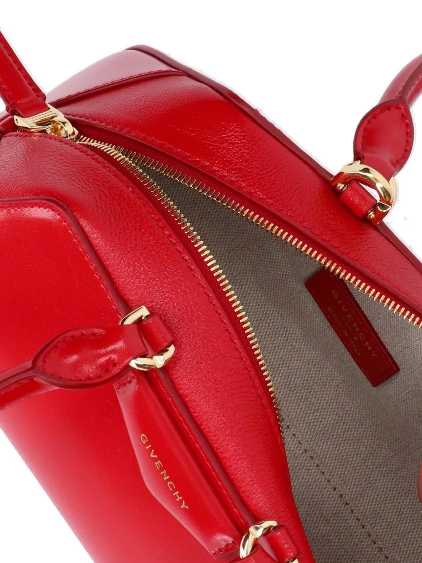 Givenchy Hobo bags Structured Red Shoulder Bag With Versatile Design in rood