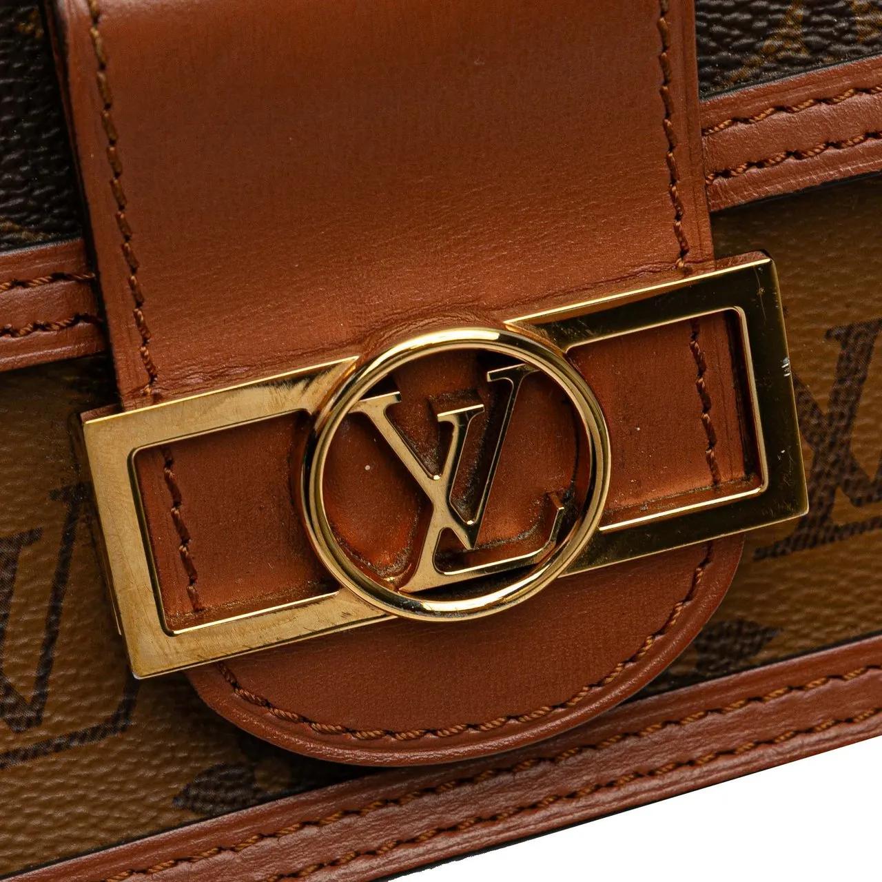 Thumbnail - Louis Vuitton Hobo Bags - Monogram Reverse Dauphine Wallet on Chain - Gr. unisize - in Braun - für Damen