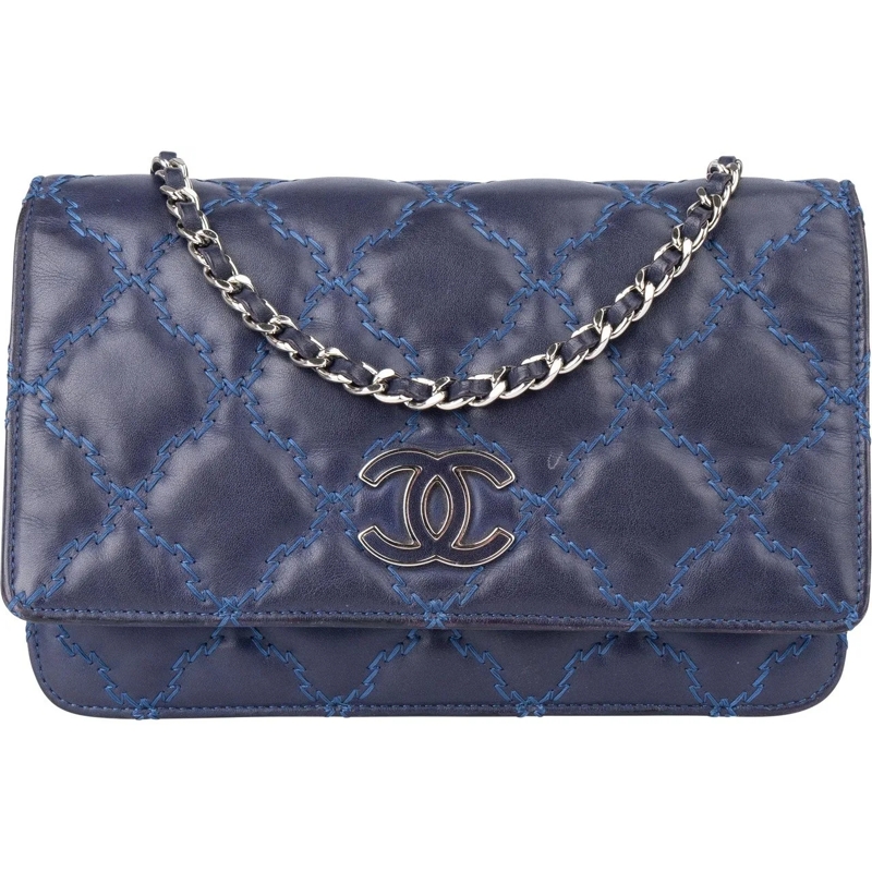 Chanel Tote Chanel Bleu Quilted Stitch Lambskin Wallet On Chai blau