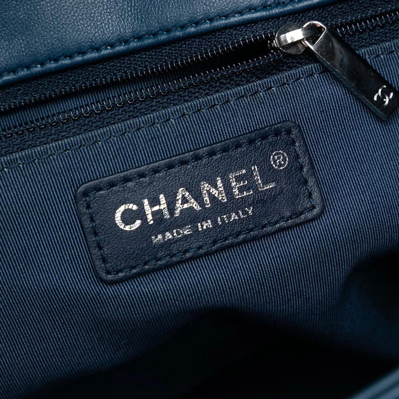 Thumbnail - Chanel Shopper - CC Quilted Lambskin Urban Delight Tote - Gr. unisize - in Blau - für Damen