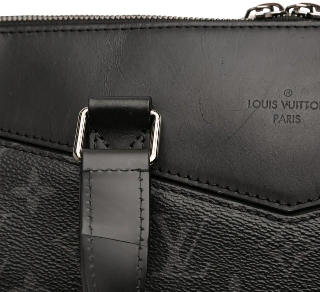 Thumbnail - Louis Vuitton Hobo Bags - Monogram Eclipse Explorer Tote - Gr. unisize - in Schwarz - für Damen