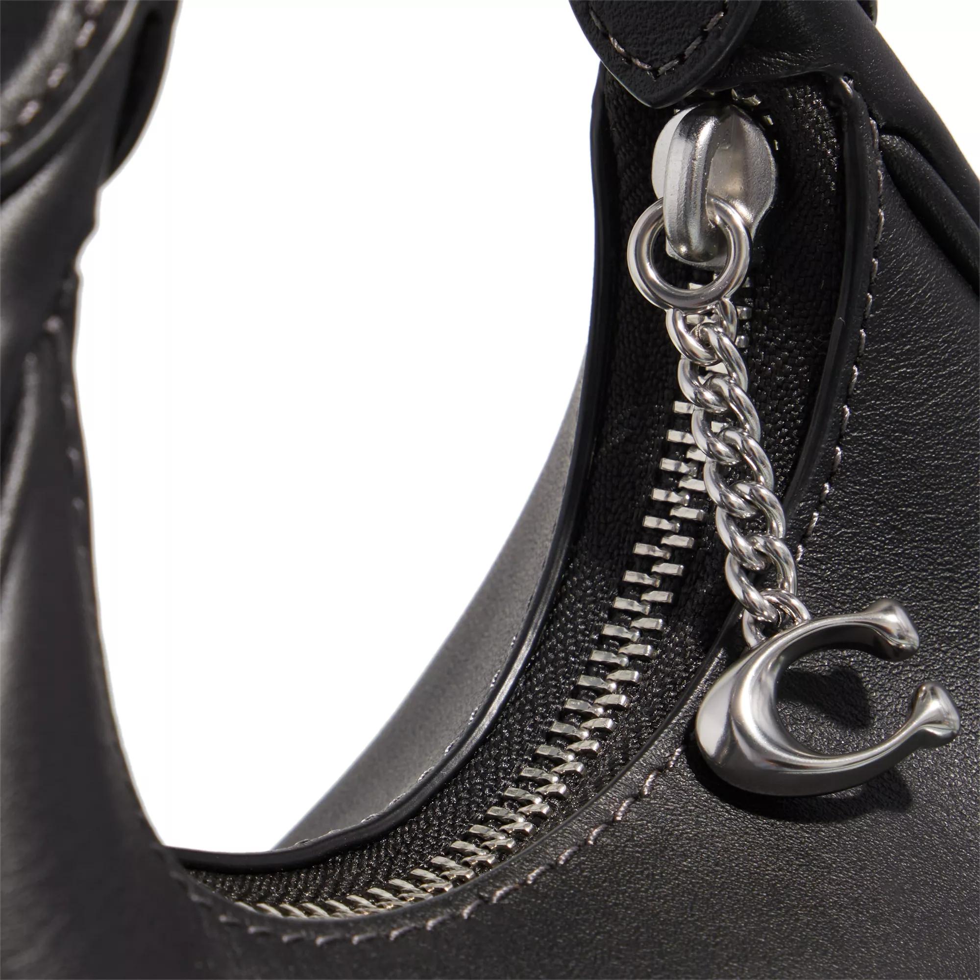 Coach Hobo bags Glovetanned Leather Jonie Bag in zwart