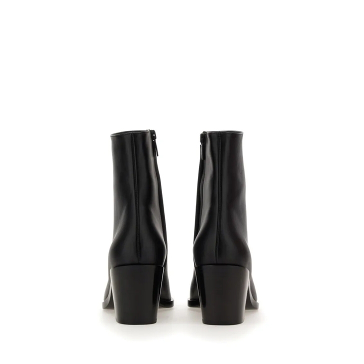 ブーツその他 Gianvito Rossi Smooth Leather Ankle Boots With Pointed Toe Gianvito Rossi black leather boots with stable heel and