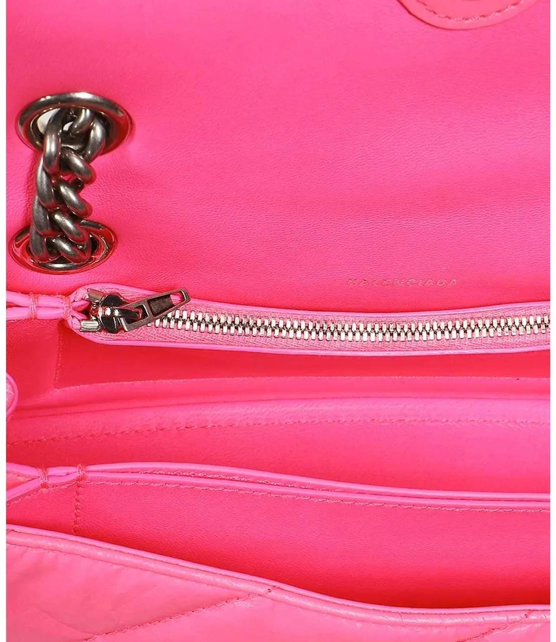 Balenciaga Hobo bags Crush Small Chain Bag in poeder roze