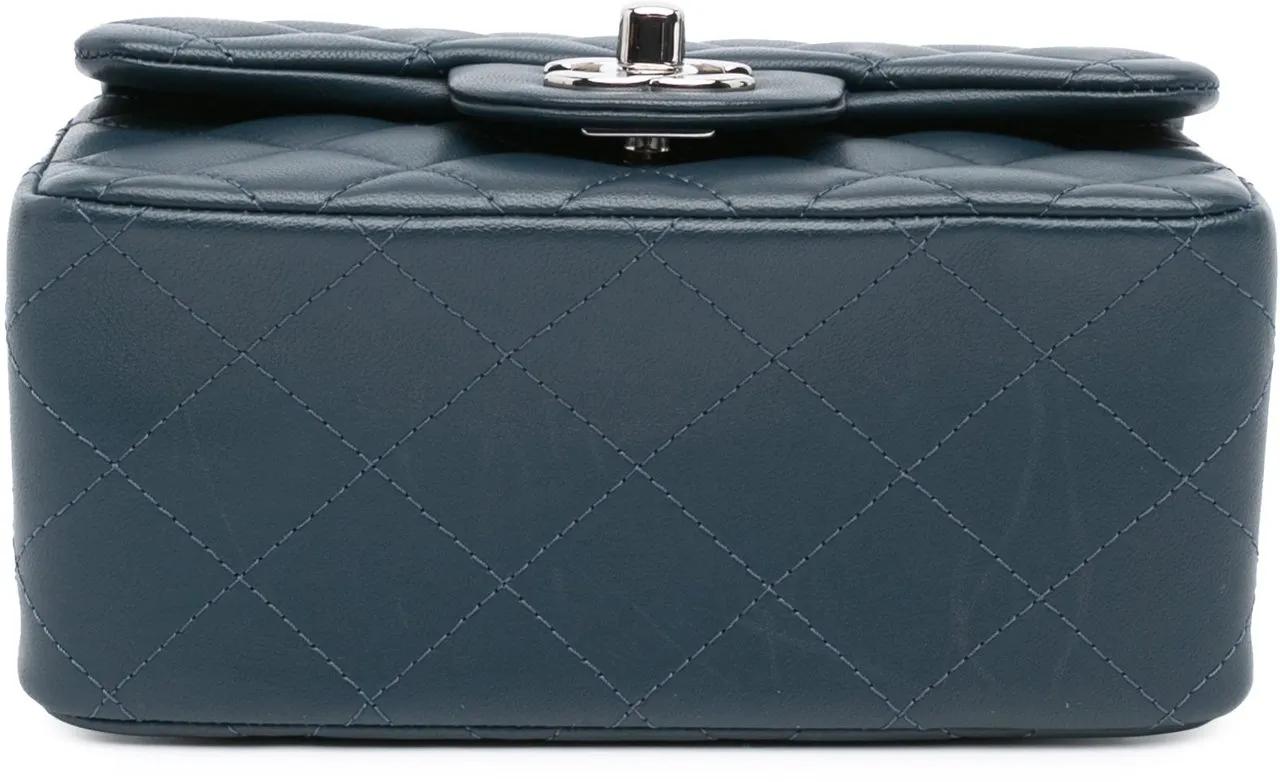 Chanel Hobo bags 2018-2019 Mini Square Classic Lambskin Single Flap in blauw