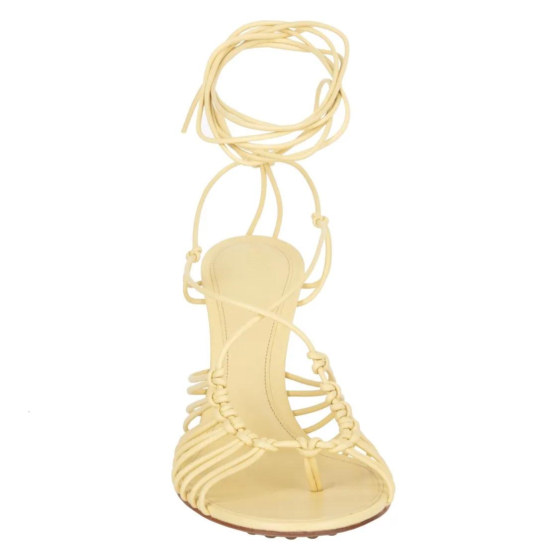 Thumbnail - Bottega Veneta Sandalen - Dot Leather Sandals Beige - Gr. 38 (EU) - in Beige - für Damen
