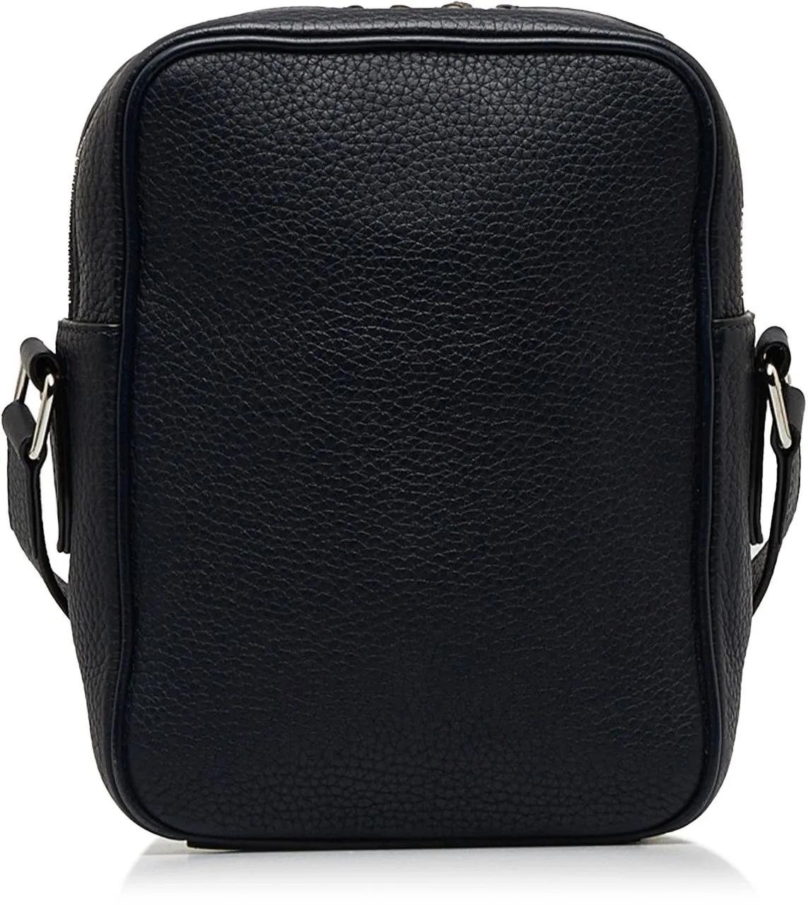 Louis Vuitton Hobo bags 2017 Taurillon Danube LV Circle PM in blauw