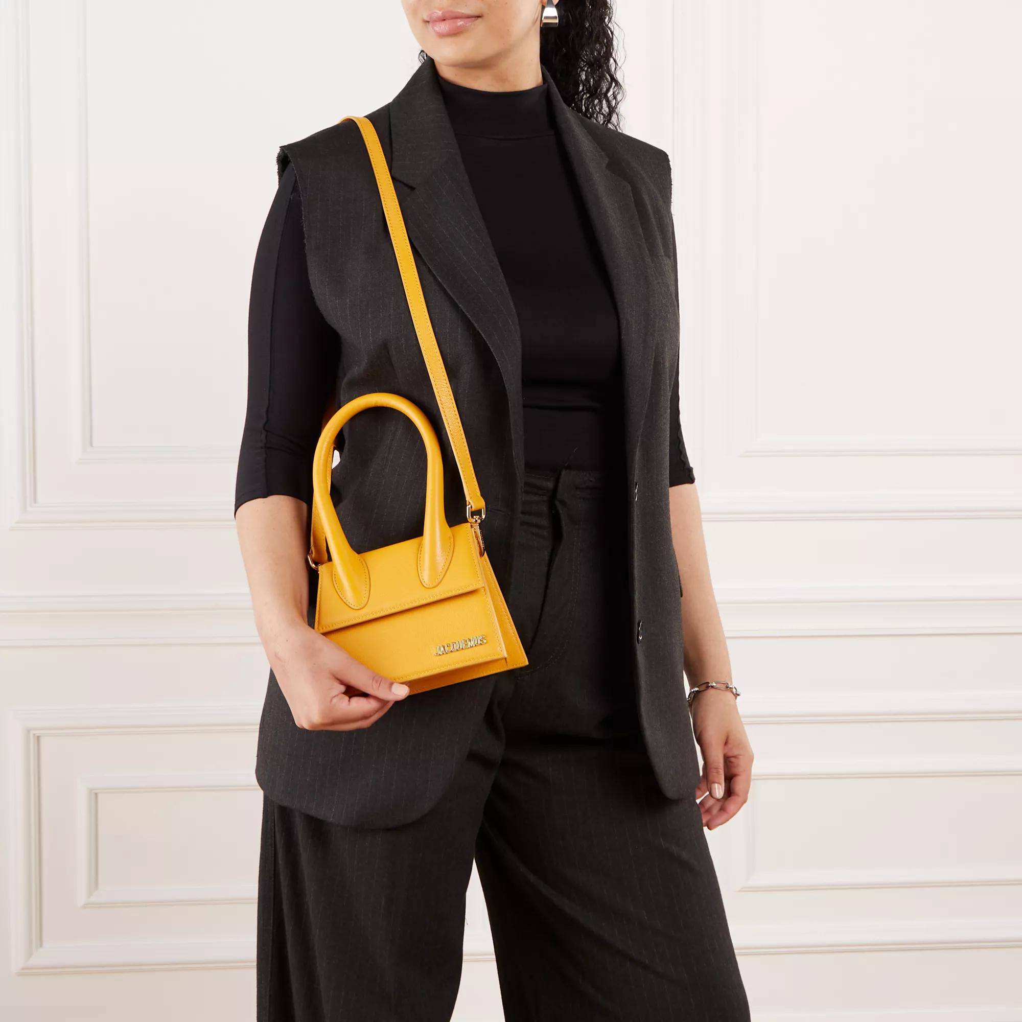 Jacquemus Satchels Le Chiquito Moyen in oranje