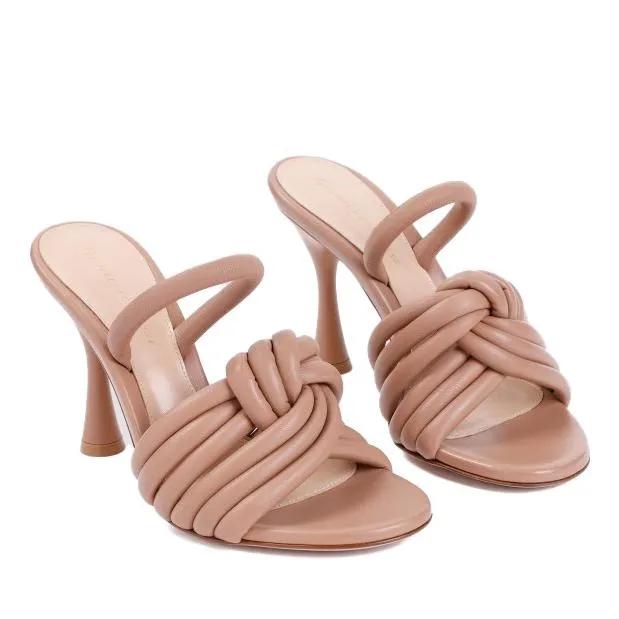 Gianvito Rossi Sandalen & Sandaletten - Praline Brown Nappa Leather Sandal - Gr. 38,5 (EU) - in Braun - für Damen