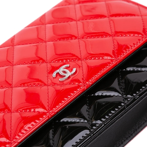Chanel Porte-cartes 2019 CC Bicolor Quilted Patent Wallet on Chain rot (Image 2)