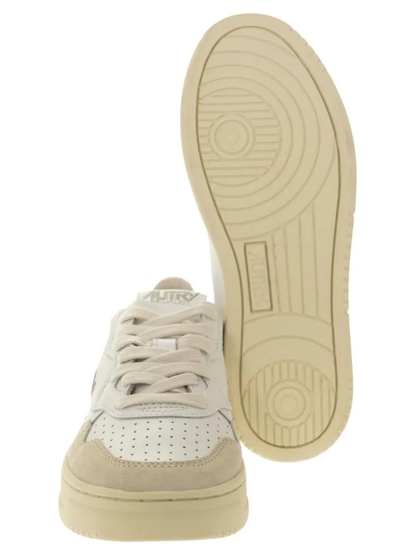Thumbnail - Autry Low-Top Sneaker - Medalist Low - Leather And Suede Sneakers - Gr. 40 (EU) - in Weiß - für Damen