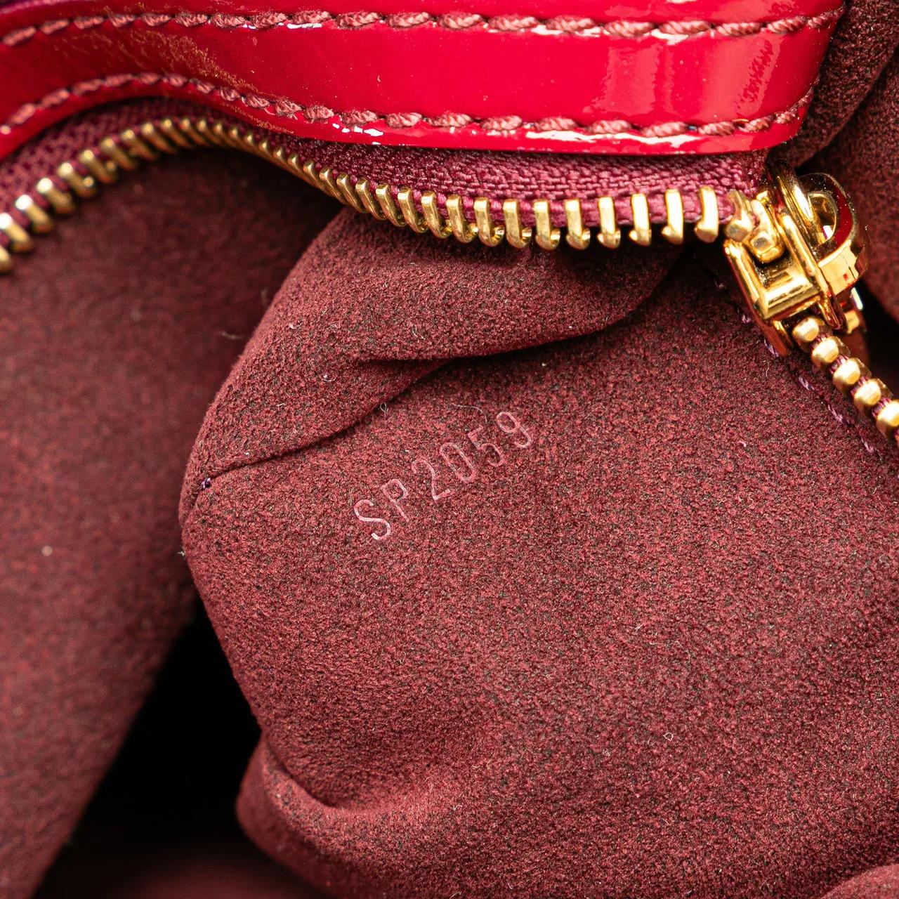 Thumbnail - Louis Vuitton Hobo Bags - Monogram Vernis Mahina Surya L - Gr. unisize - in Rot - für Damen