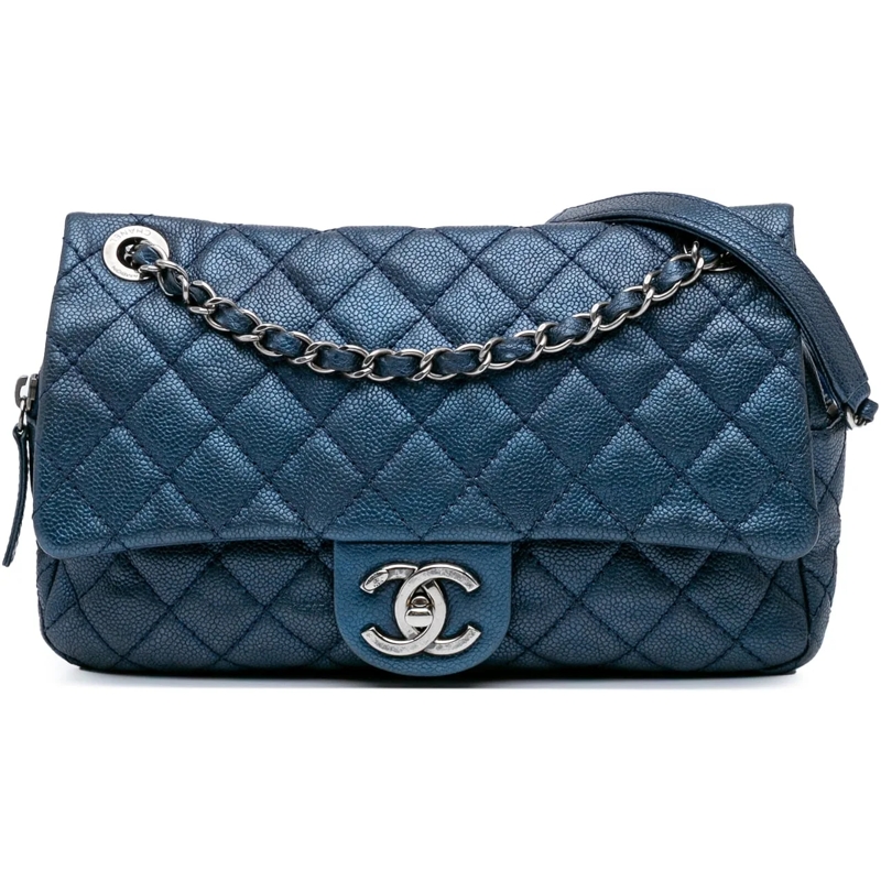 Chanel Sac à bandoulière Jumbo Quilted Iridescent Caviar Easy Flap blau