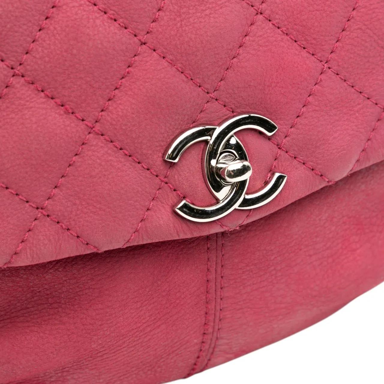 Thumbnail - Chanel Hobo Bags - Mini Quilted Nubuck Trianon Messenger Flap - Gr. unisize - in Gold - für Damen