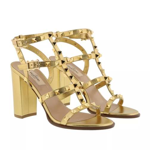 Valentino Garavani Rockstud Sandal Leather Soft Gold Romersk sandal