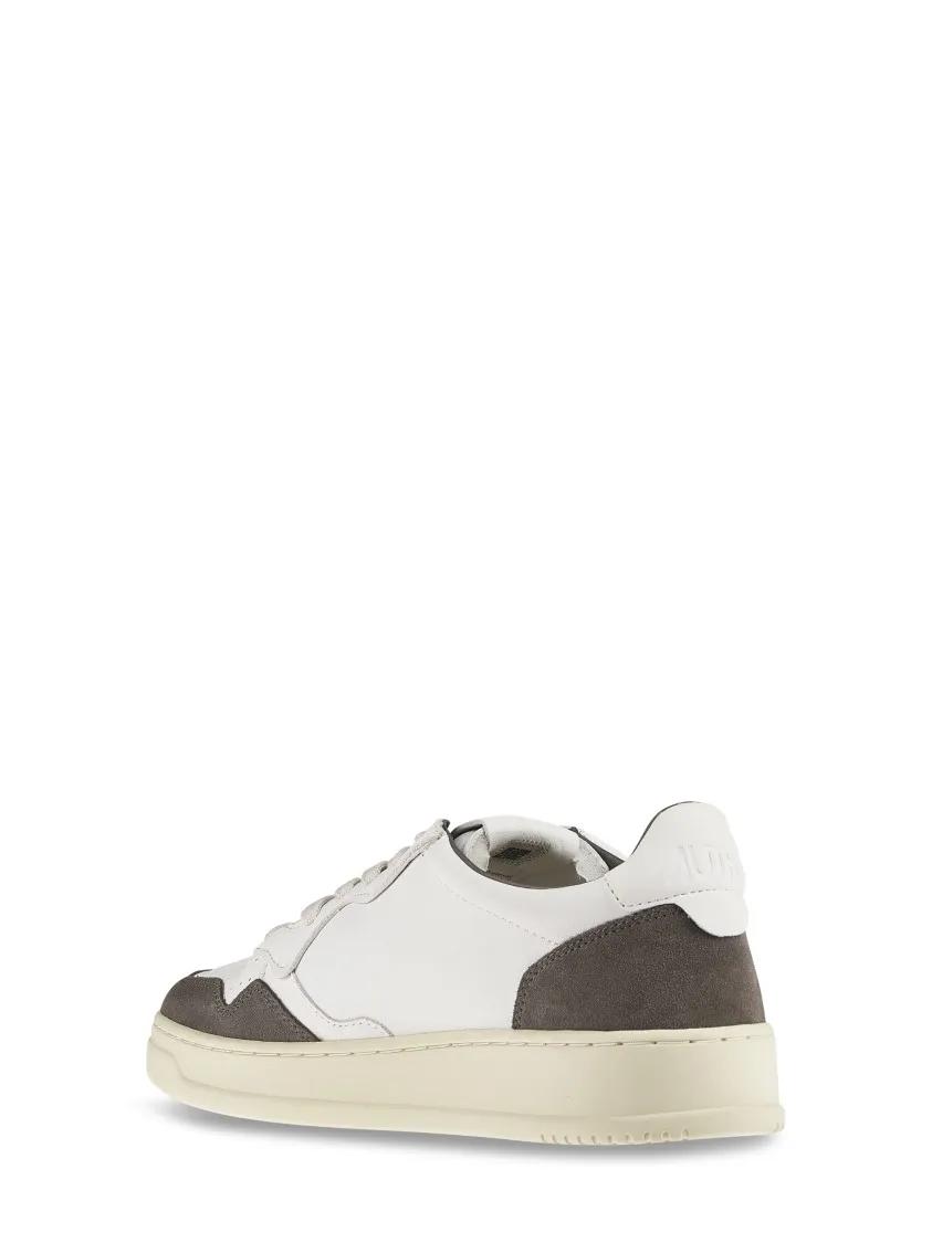 Thumbnail - Autry Low-Top Sneaker - Low-Top Sneakers In Smooth Goat Leather - Gr. 40 (EU) - in Weiß - für Damen