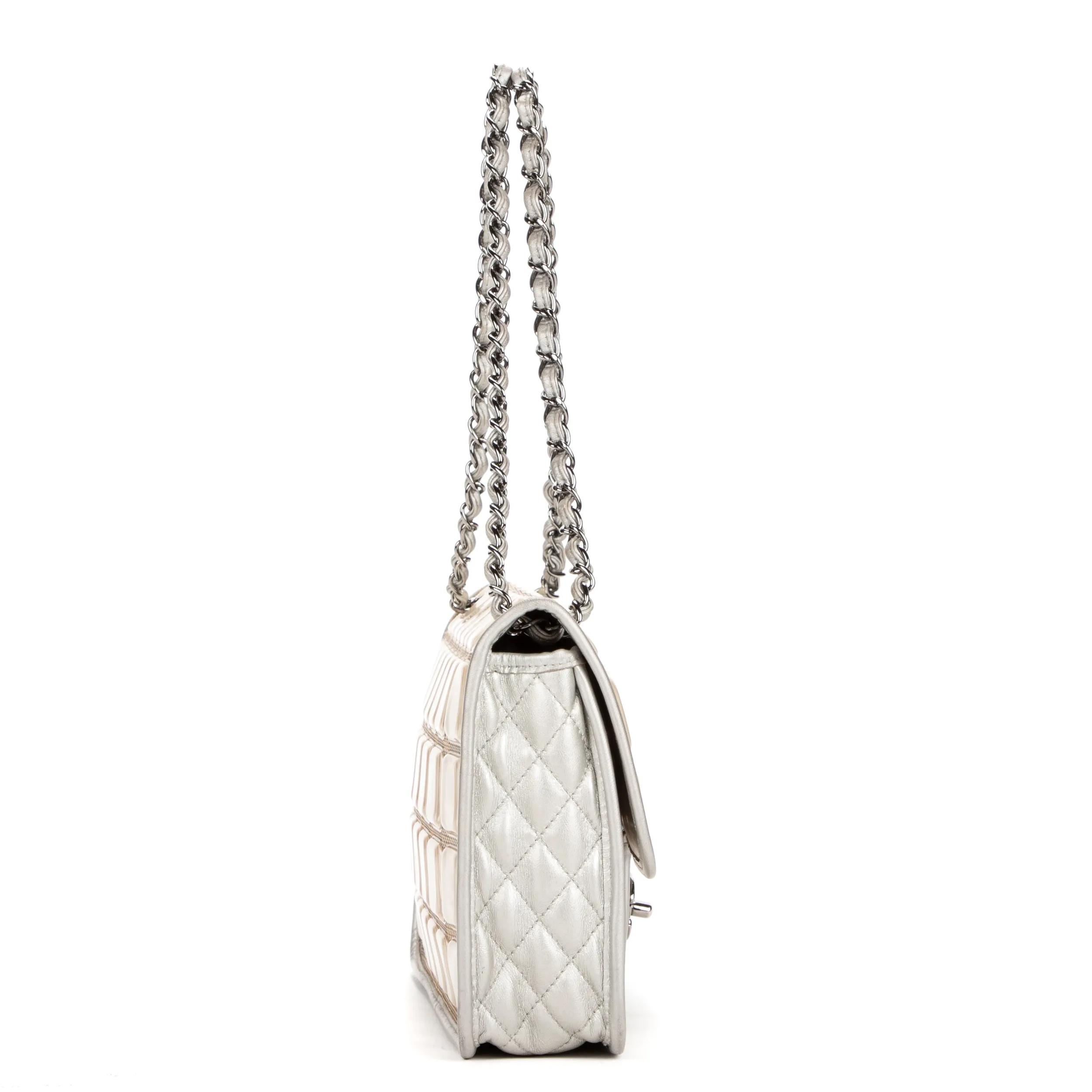 Thumbnail - Chanel Crossbody Bags - Ice cube flap - Gr. unisize - in Silber - für Damen