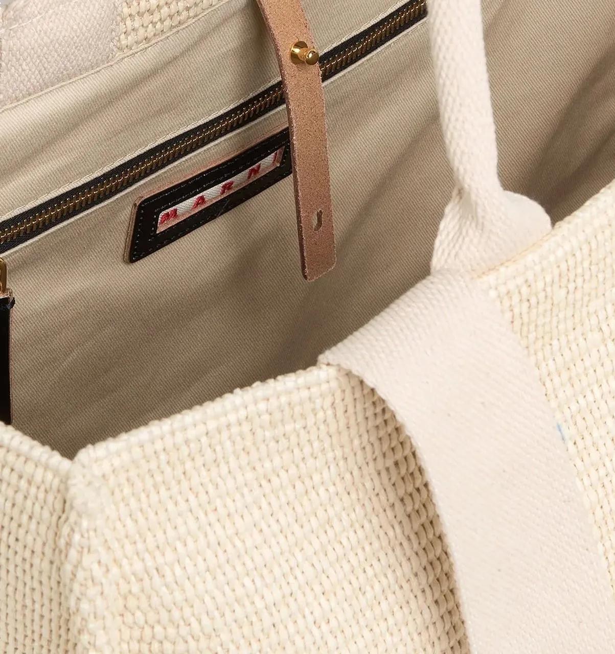 Marni Shoppers & Totes Large "East West" Tote Bag Cream in wit