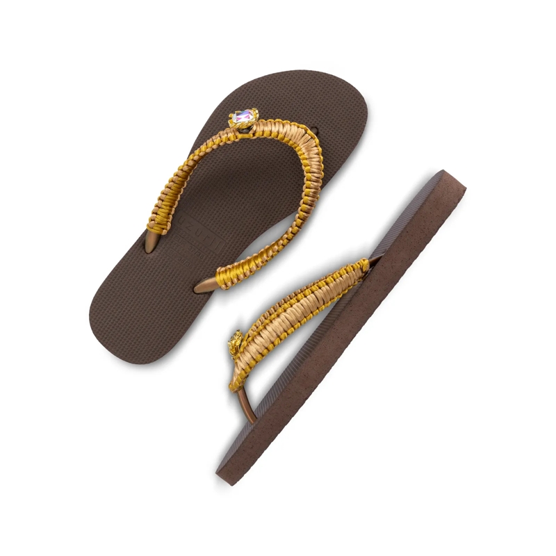 UZURII Flip Flops flip flop Taupe Macrame Switch mocca(Image 14)
