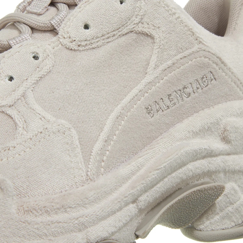 Balenciaga Low-Top-Sneaker Triple S Sneaker Beige (Image 4)