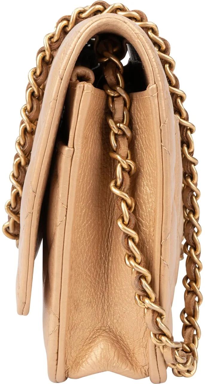 Thumbnail - Chanel Crossbody Bags - Chanel Golden Quilted Lambskin Coco Wallet On Chai - Gr. unisize - in Orange - für Damen