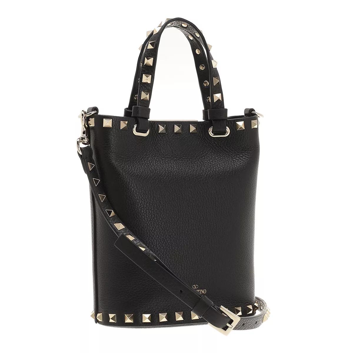 Valentino rockstud discount leather pouch