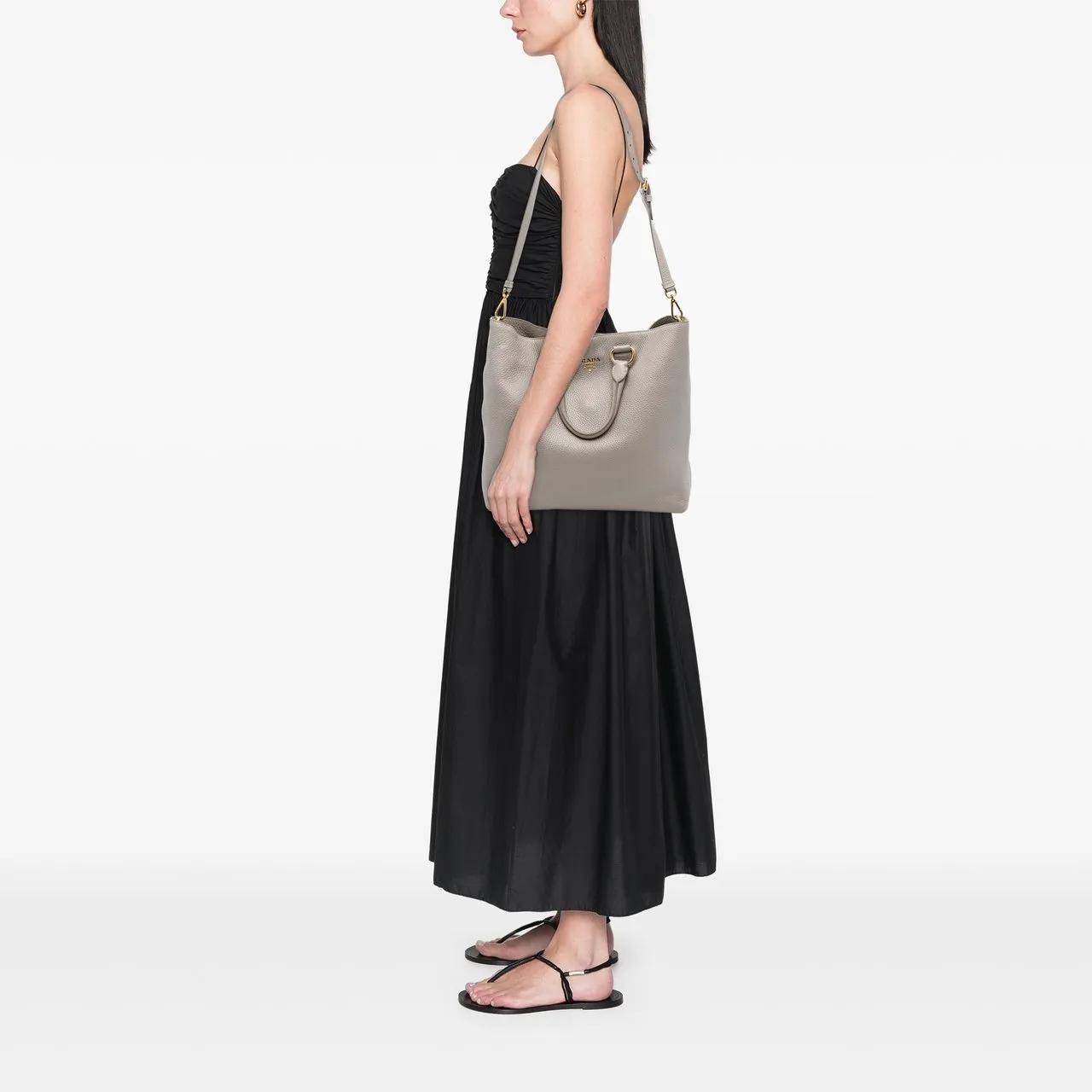 Thumbnail - Prada Hobo Bags - Vitello Daino Open Convertible Tote - Gr. unisize - in Grau - für Damen