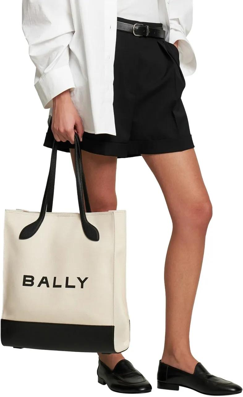 Bally Shoppers & Totes Bar Keep On Logo Tote Bag in beige