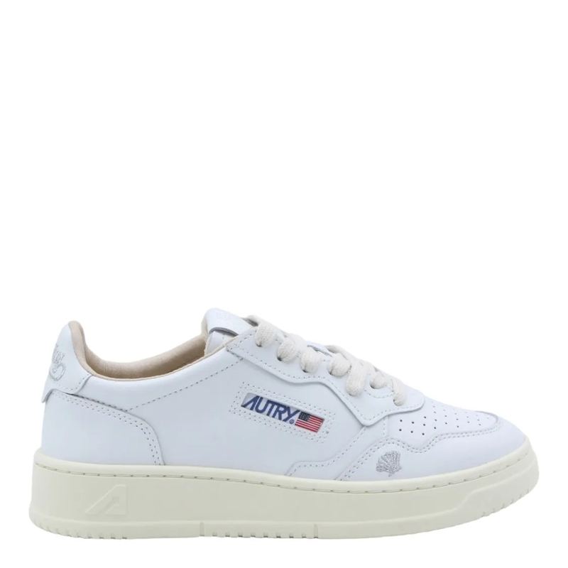Autry International Lage-top sneaker Low-Top White Leather Sneakers With Perforated Det White