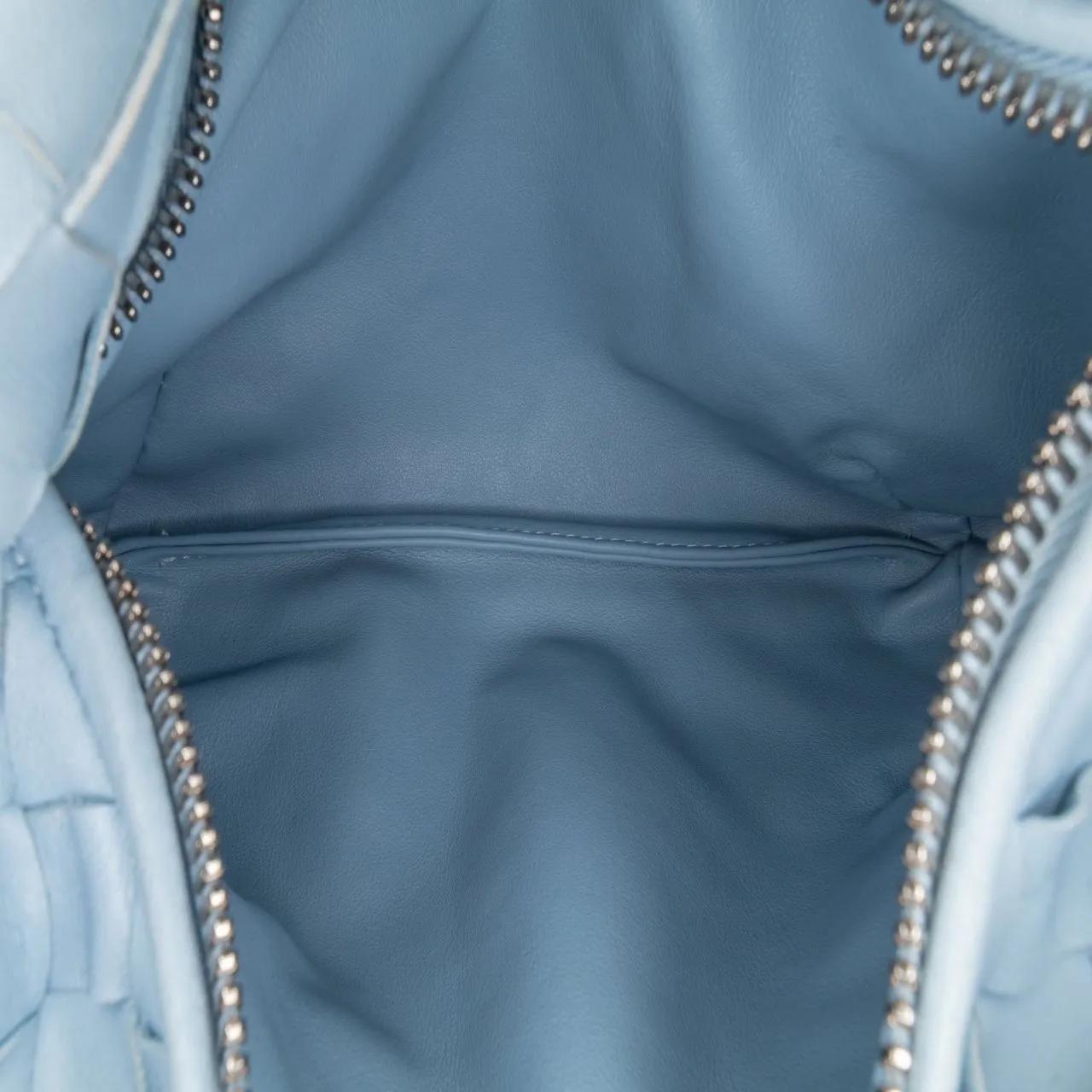 Bottega Veneta Hobo bags 2012-2023 Mini Nappa Intrecciato Jodie in blauw