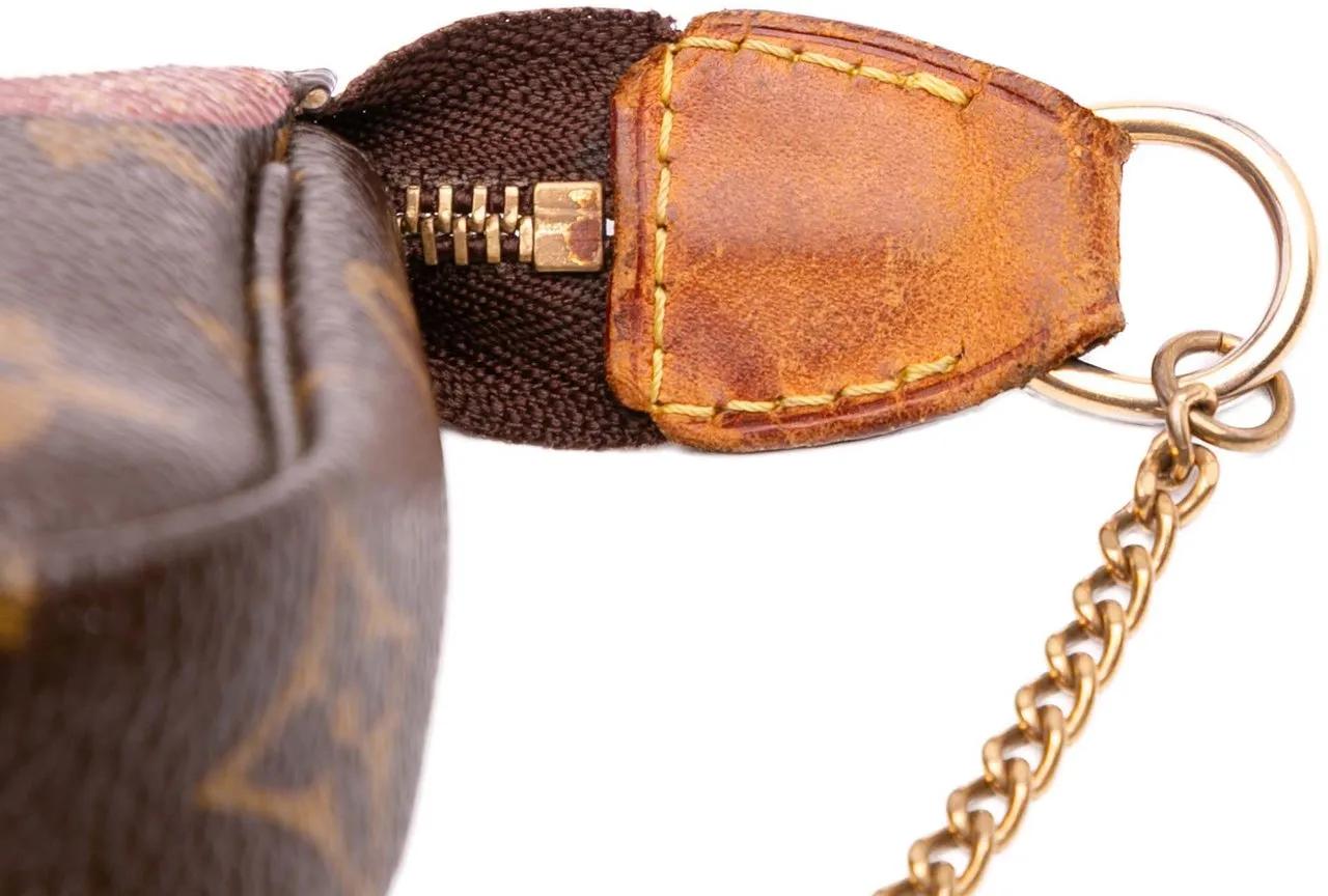 Thumbnail - Louis Vuitton Crossbody Bags - Monogram Trunks and Bags Patch Mini Pochette Acces - Gr. unisize - in Braun - für Damen
