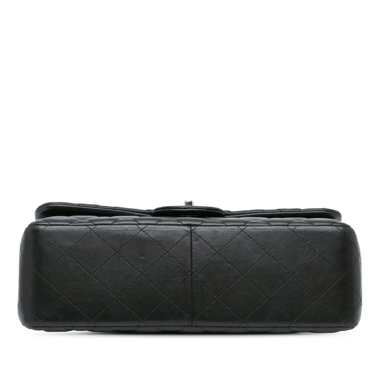 Chanel Hobo bags 2011 Jumbo Classic Lambskin Double Flap in zwart