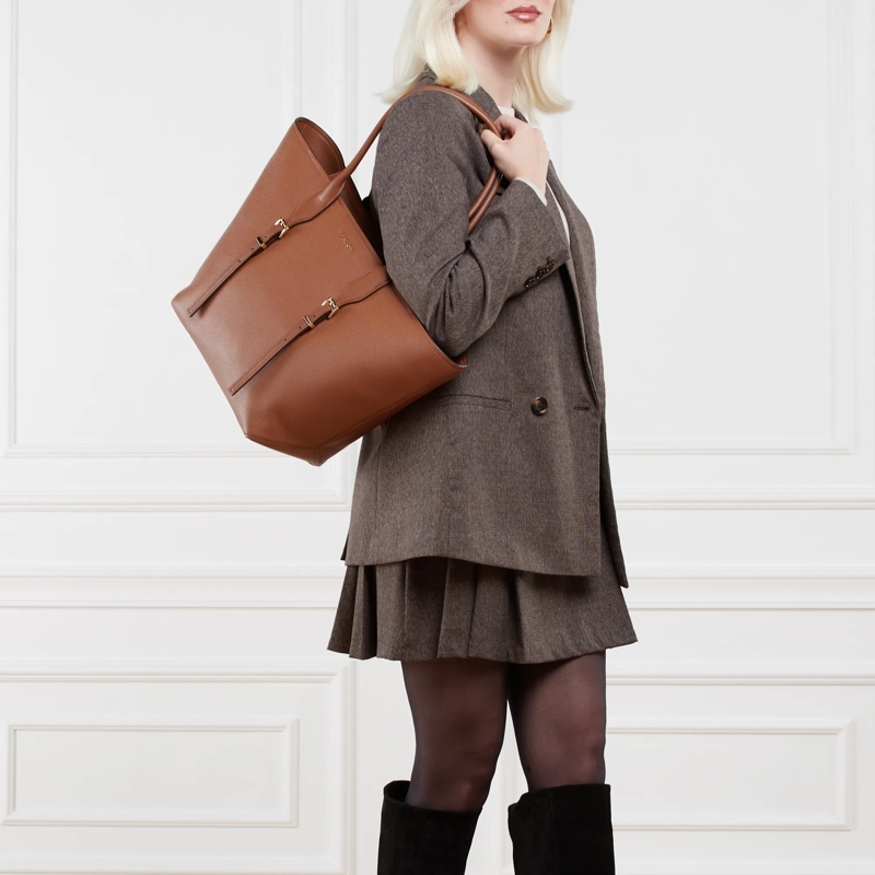 MICHAEL Michael Kors Shopper Lg Buckle Tote Luggage(Image 2)