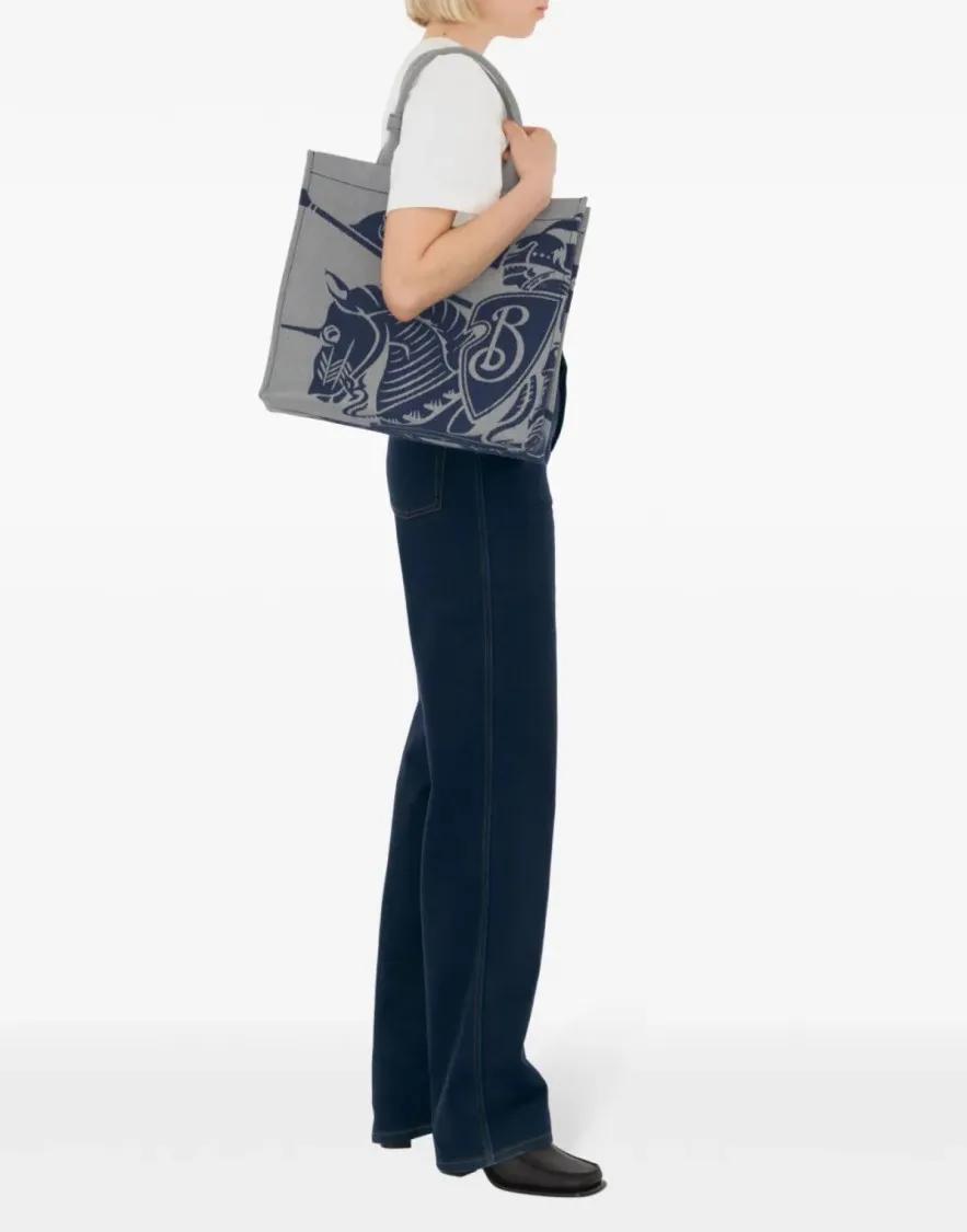 Thumbnail - Burberry Shopper & Totes - Ekd Knight Logo Tote Bag - Gr. unisize - in Bunt - für Damen