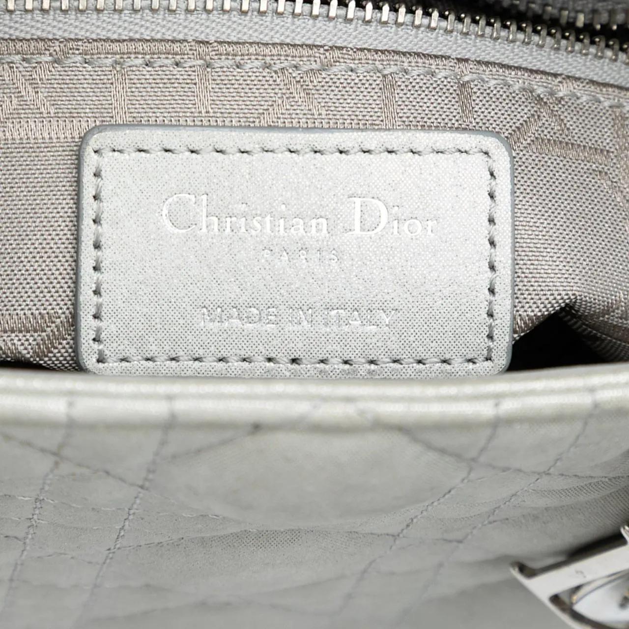 Thumbnail - Christian Dior Hobo Bags - Mini Iridescent Lambskin Cannage Lady Dior - Gr. unisize - in Silber - für Damen