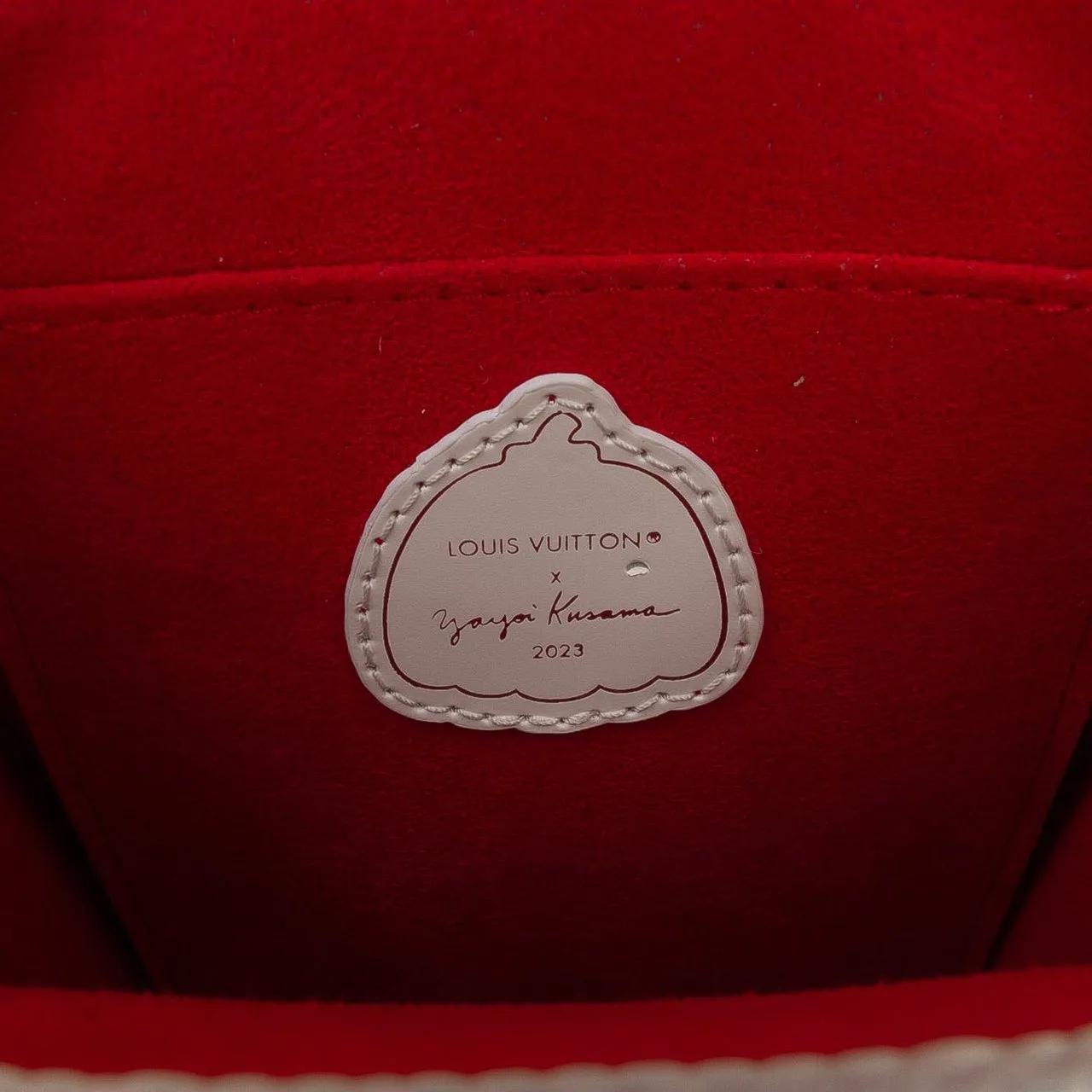 Thumbnail - Louis Vuitton Hobo Bags - Yayoi Kusama Epi Infinity Dots Petit Sac Plat - Gr. unisize - in Weiß - für Damen