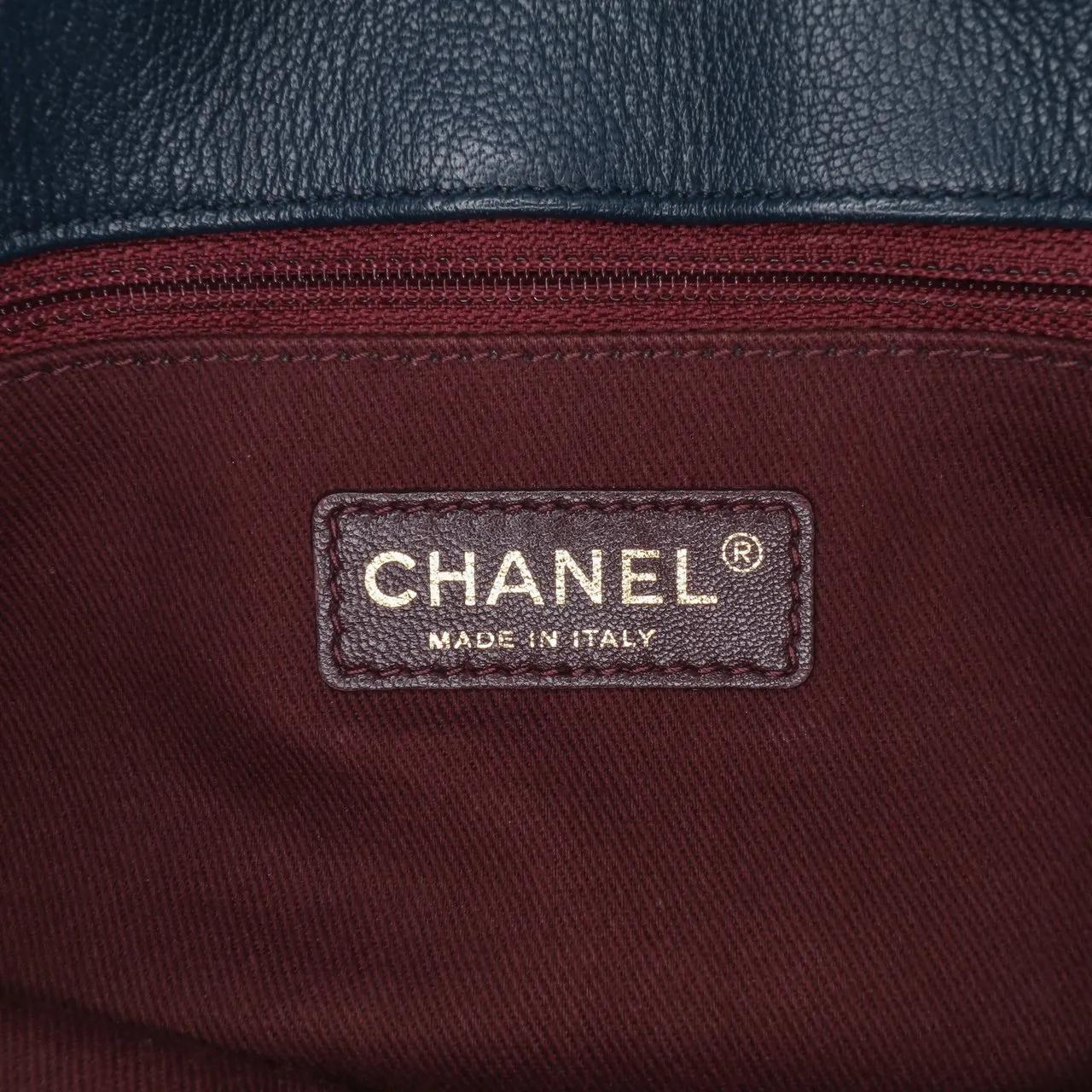 Thumbnail - Chanel Shopper - 2015-2016 Paris Salzburg Patent and Goatskin CC Ey - Gr. unisize - in Blau - für Damen